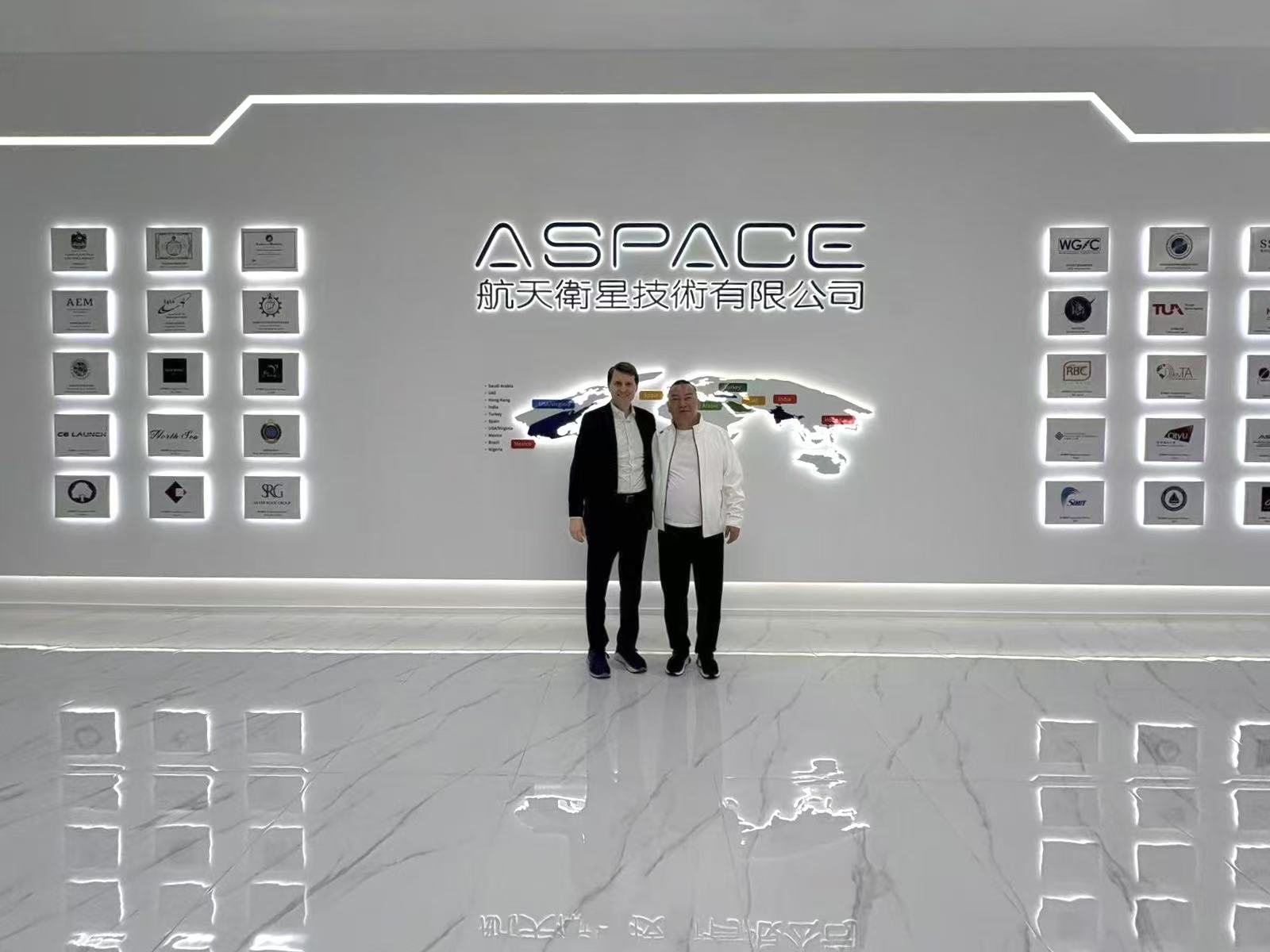 Christopher Nixon visits USPACE
