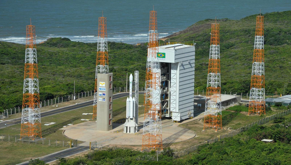 香港航天科技集團代表訪問巴西航天局