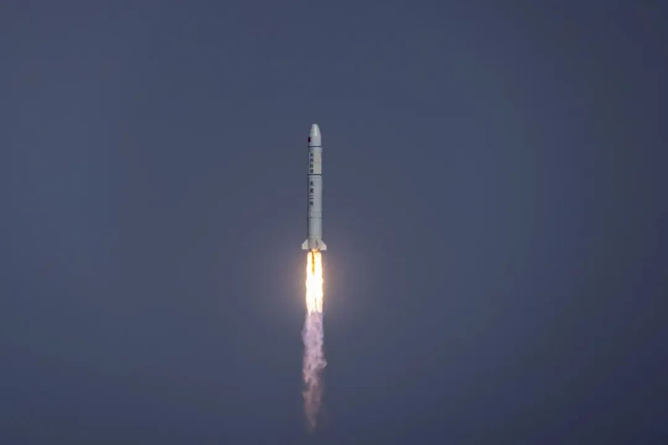 商業航天再創佳績：全球首枚液體運載火箭「天龍二號」成功發射