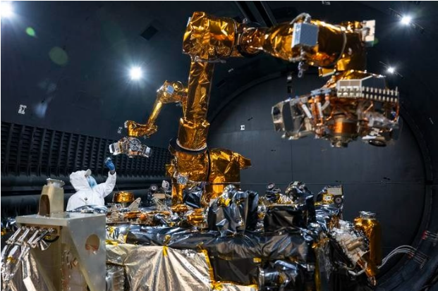 Navy Develops Robotic Mechanics for Satellite Repairs in Space