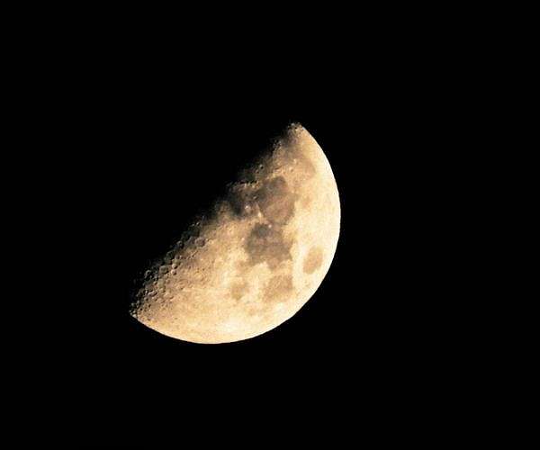 NASA測量月光以改進地球觀測